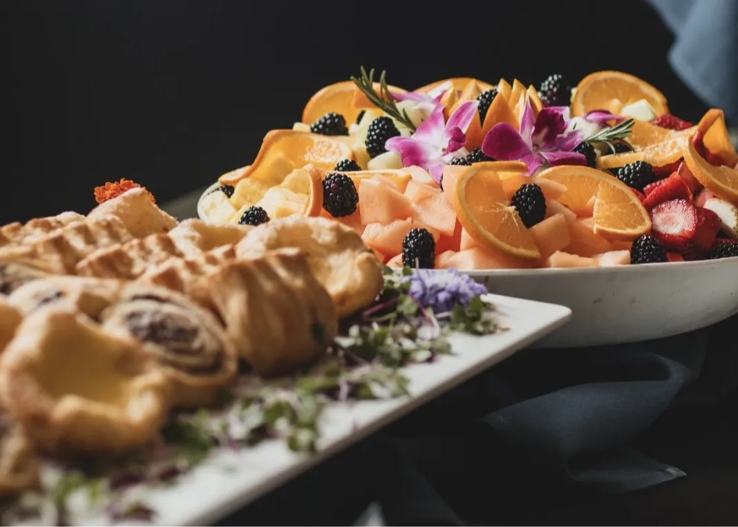 From breakfast to breakout lunches to banquet dinners - Everyone Eats offers all day catering